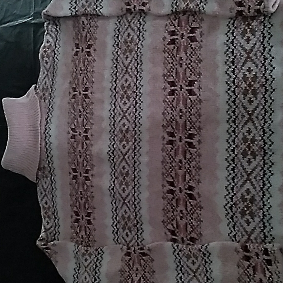 TIARA INTERNATIONAL VINTAGE SWEATER - Picture 2 of 8